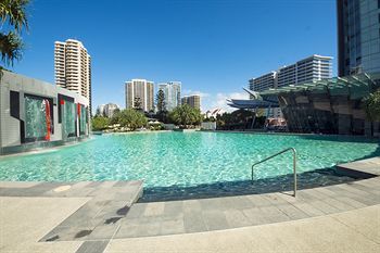 Hotel Q1 Resort & Spa