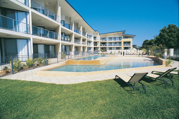 Hotel Boathouse Resort Tea Gardens