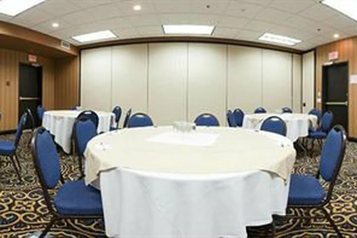 Hotel Holiday Inn Express Airport-calgary