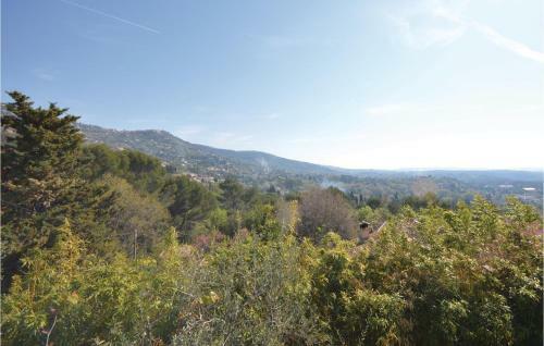 Three-bedroom Holiday Home In Speracedes