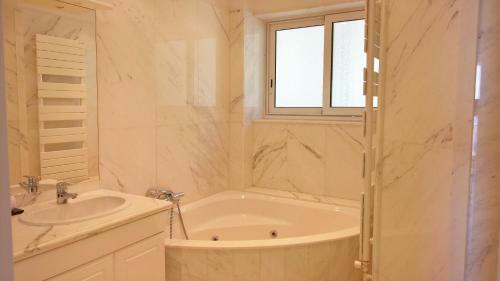 Apartamento Luxurious Flat With Stunning View On Boulevard Napol�on III