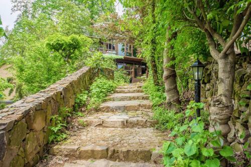 Guyue Resort