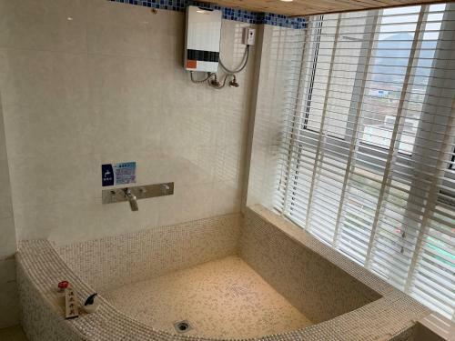 Nanjing Tangshan Private Hot Spring Apartment