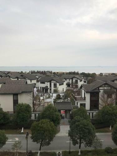 Taihu Lake King Apartment