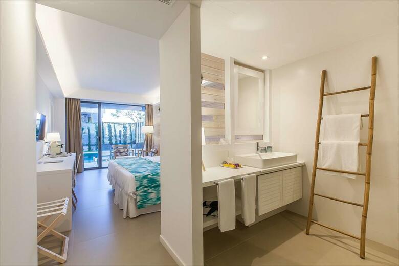 Hotel Fergus Style Palmanova