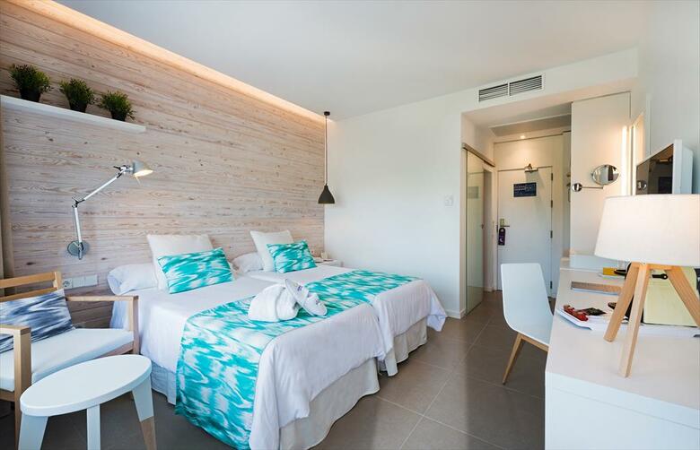 Hotel Fergus Style Palmanova