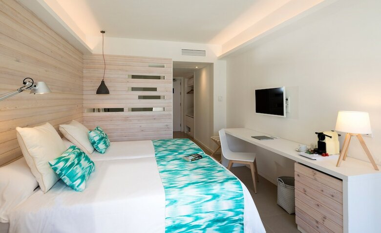 Hotel Fergus Style Palmanova