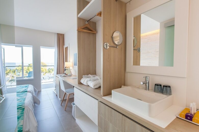 Hotel Fergus Style Palmanova