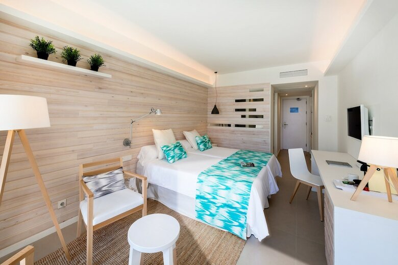 Hotel Fergus Style Palmanova