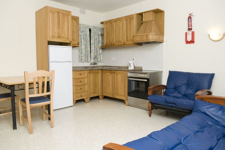 Bayview Hotel & Apartments
