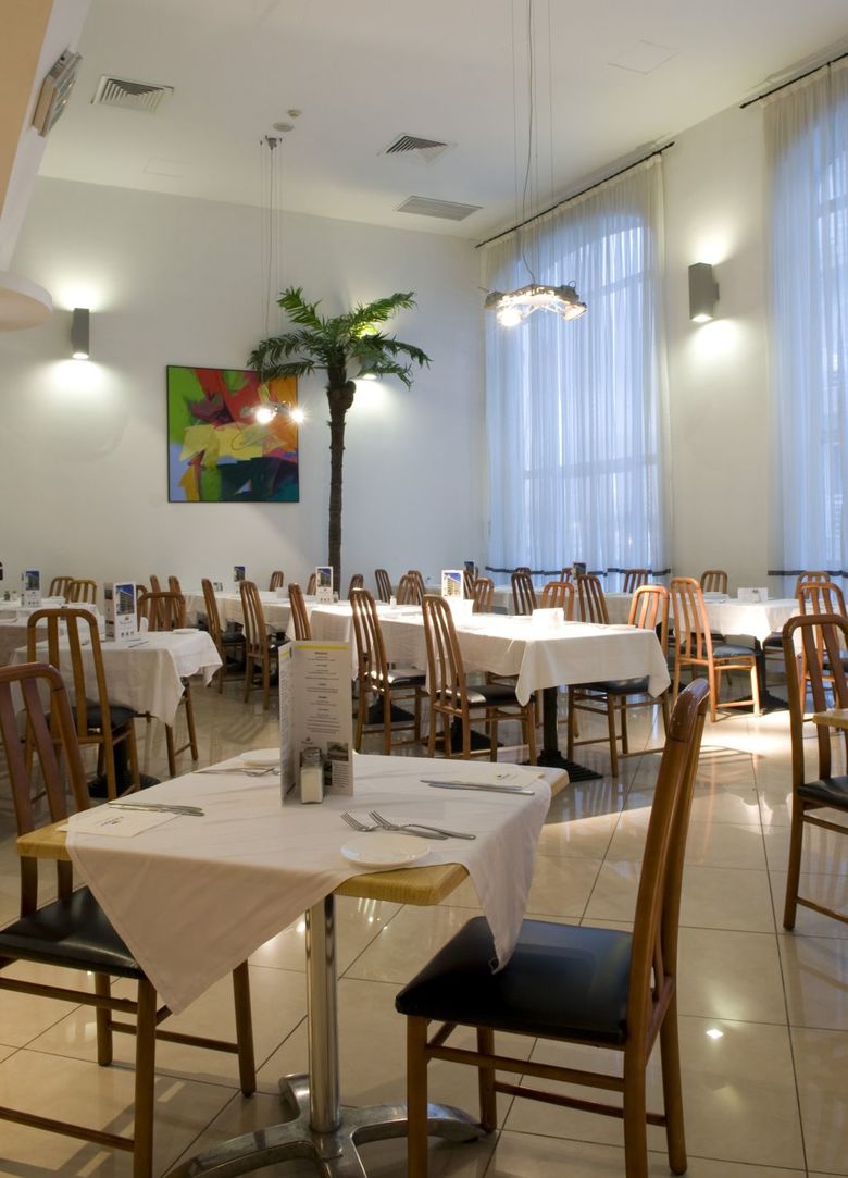 Bayview Hotel & Apartments