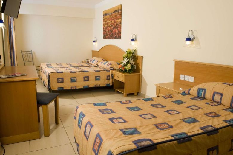 Bayview Hotel & Apartments