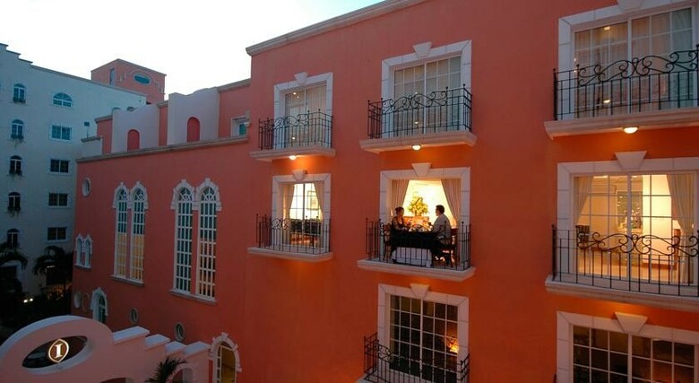 Hotel Villa Mercedes Curio Collection By Hilton