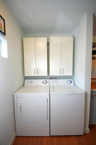 South 2nd Apartment 1806