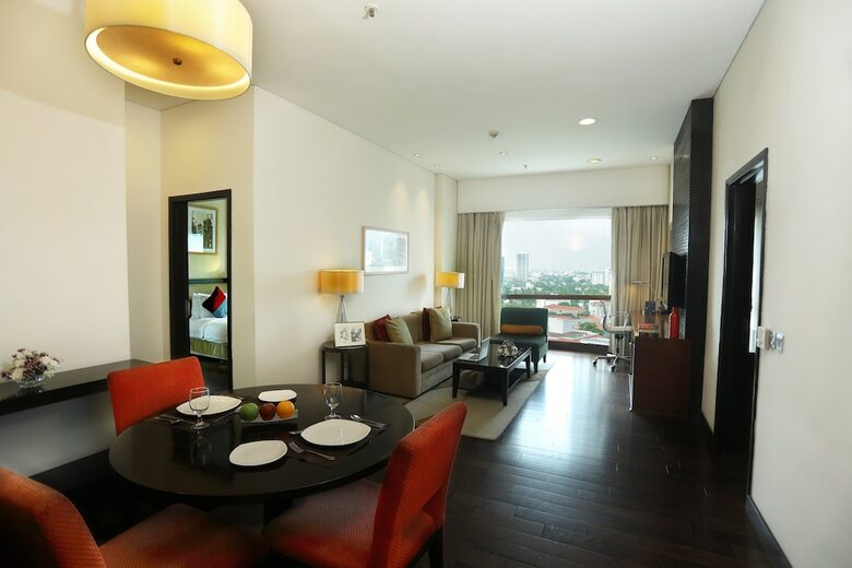 Hotel Somerset Greenways