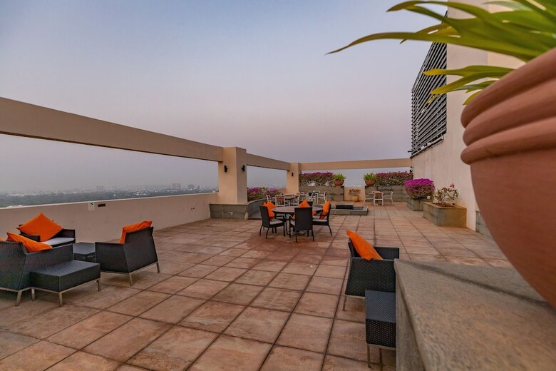 Hotel Somerset Greenways