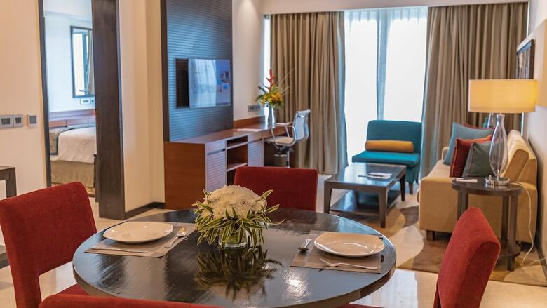 Hotel Somerset Greenways