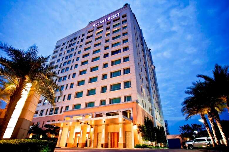 Hotel Somerset Greenways