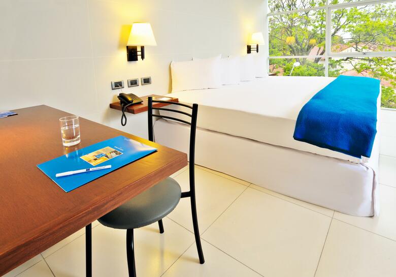 Hotel Lp Santa Cruz