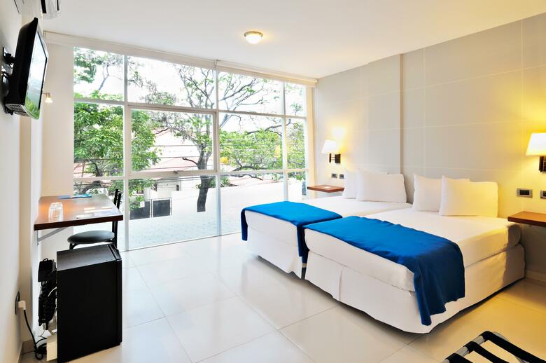 Hotel Lp Santa Cruz