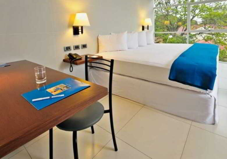 Hotel Lp Santa Cruz