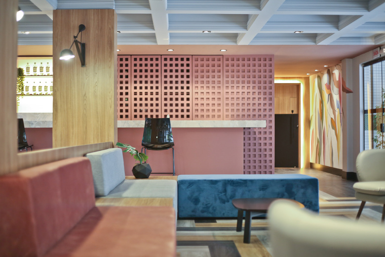 Hm Plaza Hotel