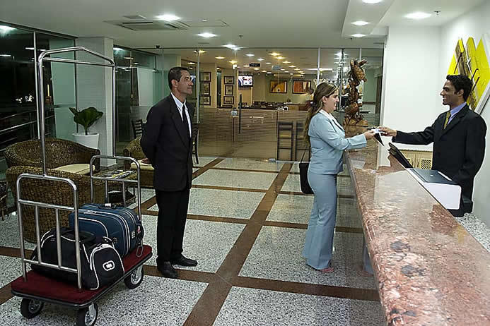Hotel Brisa Tropical De Maca�