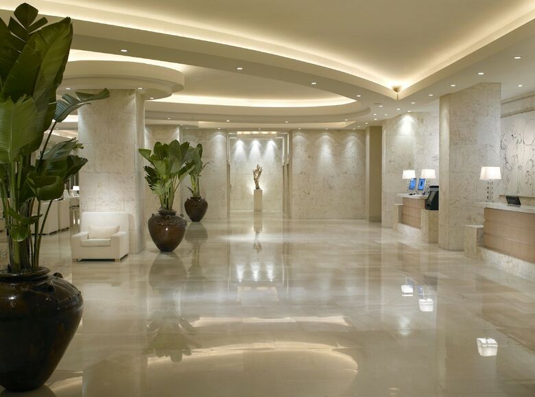 Grand Beach Hotel