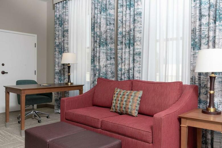 Hotel Hampton Inn Downtown, Across From Circle Center