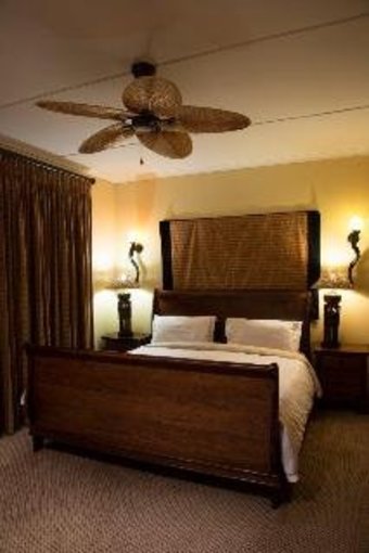 Hotel Mpongo Private Game Reserve