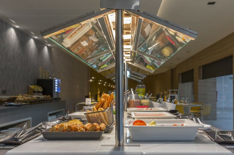 Hotel Macia Sevilla Kubb