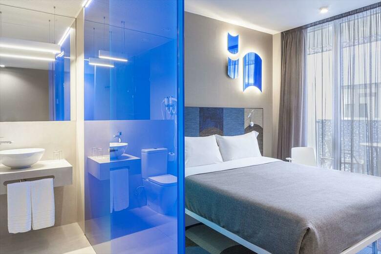 Hotel Macia Sevilla Kubb