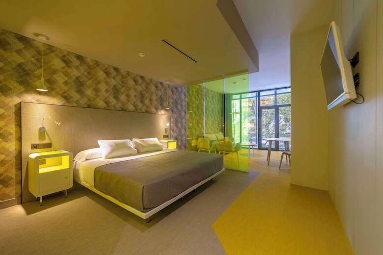 Hotel Macia Sevilla Kubb