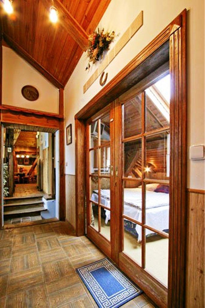 Alice Apartment House