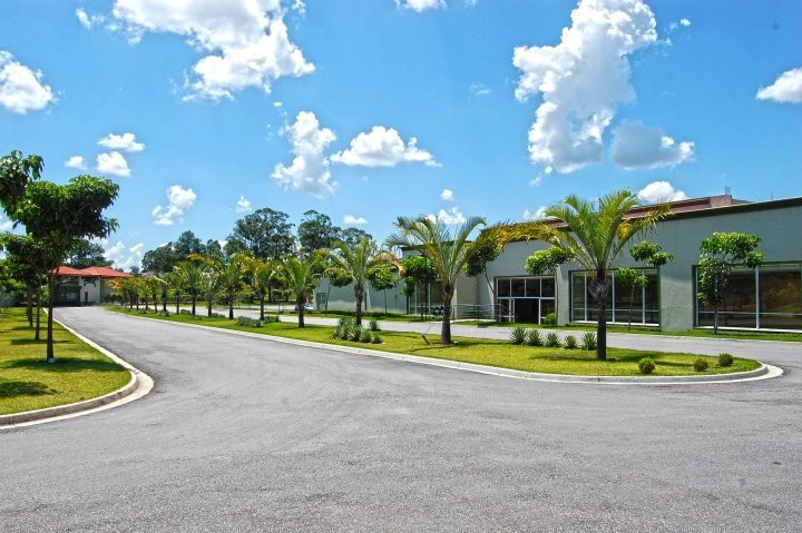 Tau� Hotel & Convention