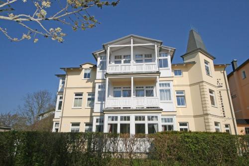Apartamento Villa St�rtebeker - Ferienwohnung Mit Terrasse