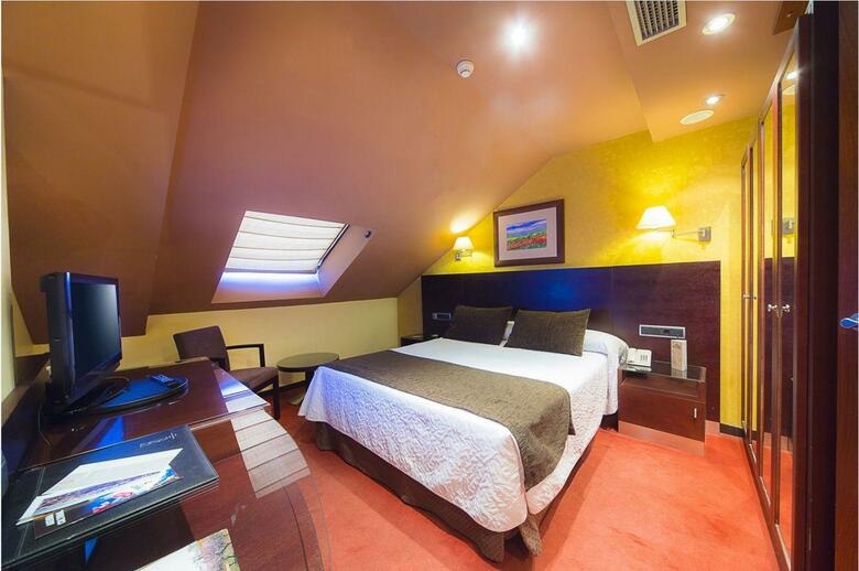 Hotel San Juan de Los Reyes