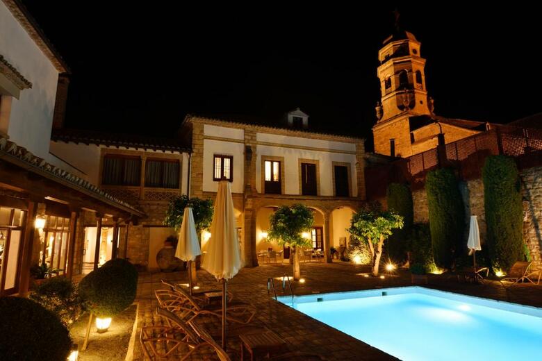 Hotel Puerta De La Luna