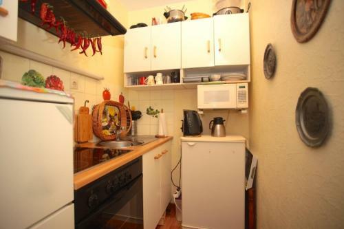 5805 Privatapartment Best City