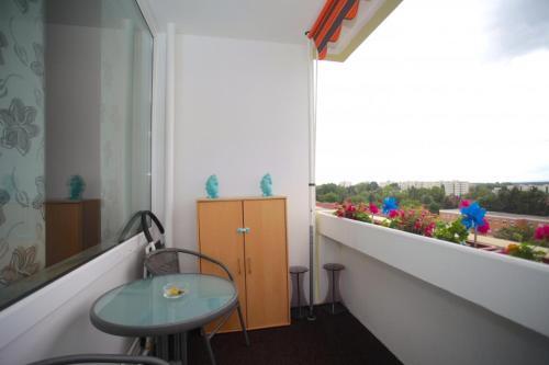 5805 Privatapartment Best City