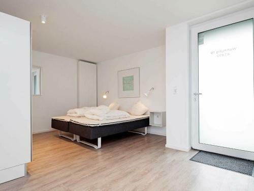 One-bedroom Holiday Home In Wendtorf 11