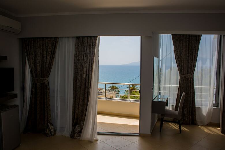 Hotel Kapllani