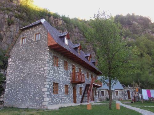 Hostal Bujtina Berishta Theth