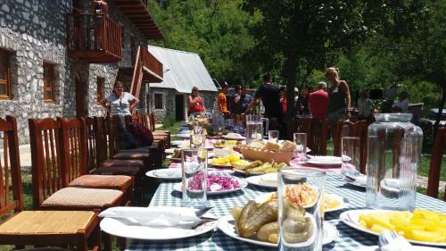 Hostal Bujtina Berishta Theth