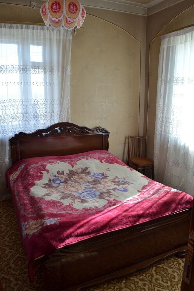 Hostal Serik & Geora Guesthouse