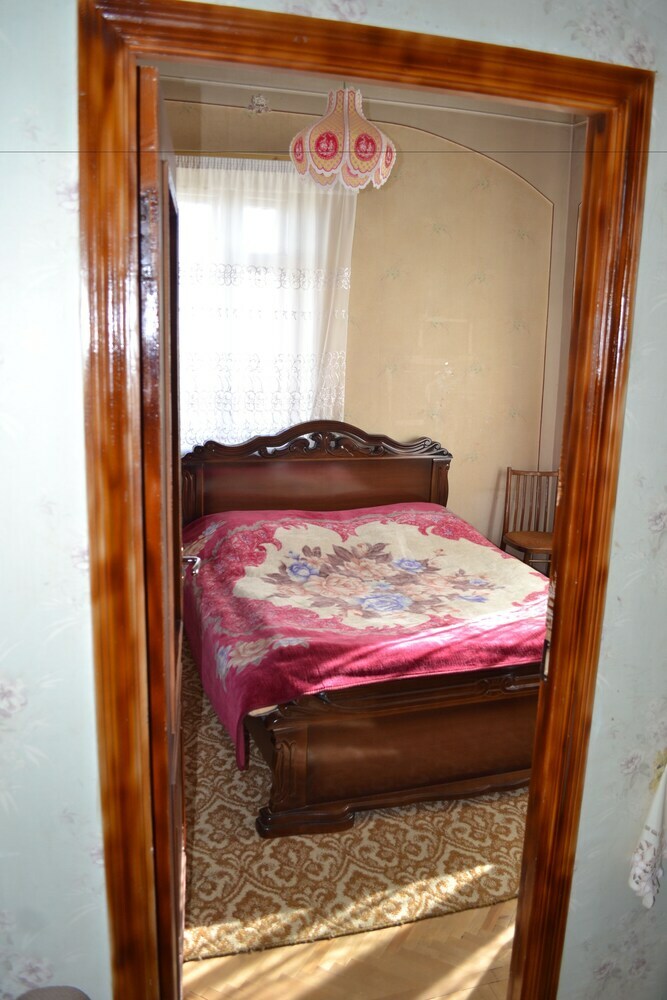 Hostal Serik & Geora Guesthouse