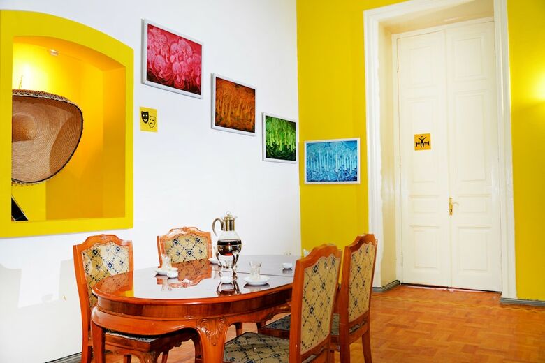 Mr. Hostel Baku