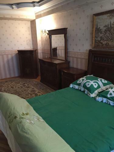 Apartment On Gadzhibekova 33/35