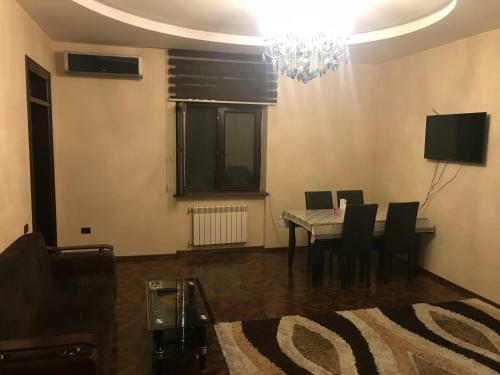 Apartament On Samed Vurgun Avenue