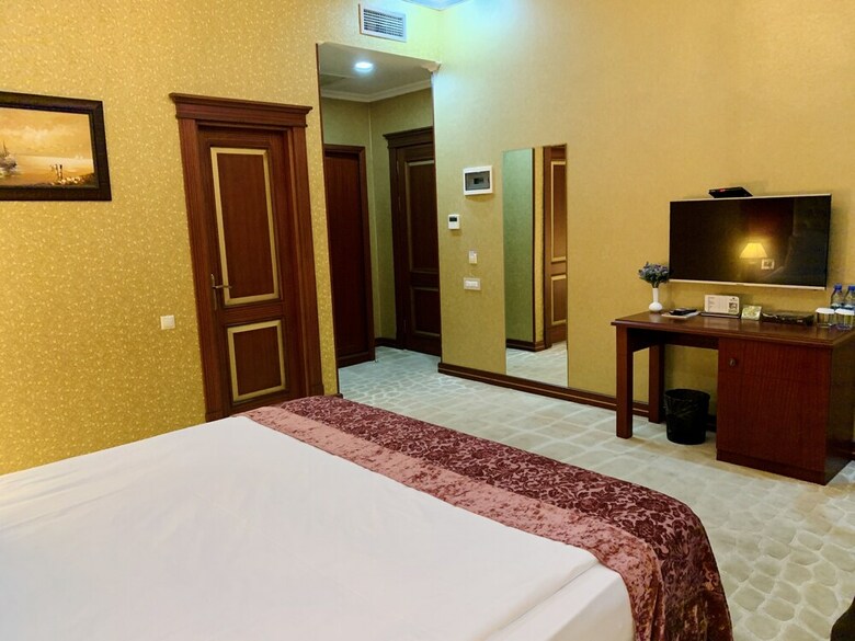 Clover Hotel Baku